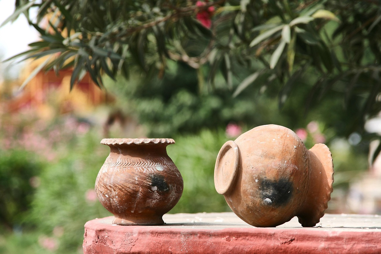 Terracotta, Linen, and Wood: Natural Materials That Make a Home Feel Grounded